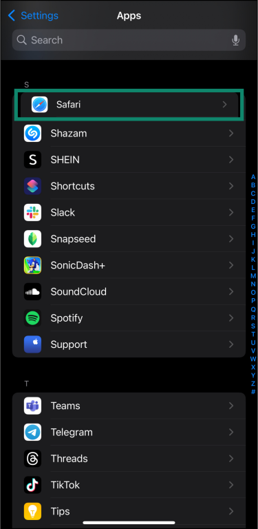 iPhone Apps settings screen with Safari app highlighted.