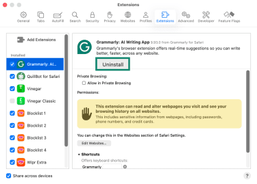Uninstalling a Safari extension on macOS.